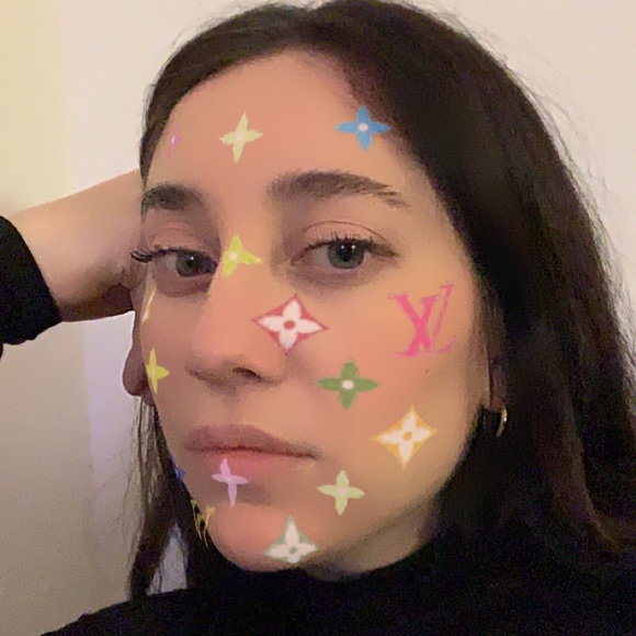 Meet your Posher, Christina - Picture 1 of 1